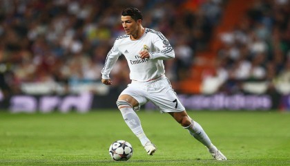 【开云kaiyun】回顾科比与爵士的恩怨，从三不沾低谷到三连淘汰巅峰